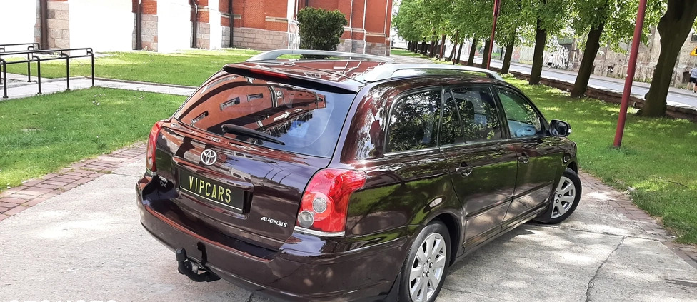Toyota Avensis cena 19999 przebieg: 220000, rok produkcji 2008 z Złocieniec małe 781